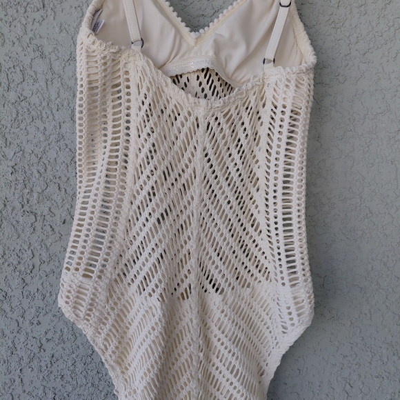 ROBIN PICCONE - Picture 6 of 12